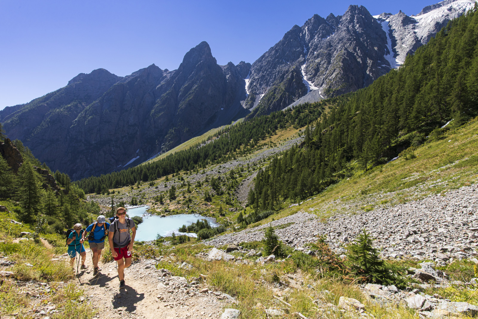 grand tour des écrins - lac de la douche